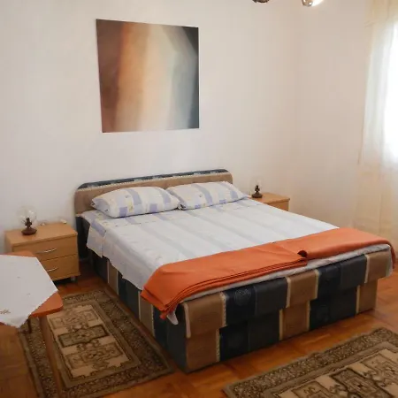 Dinka's Apartmán Stari Grad (Hvar)